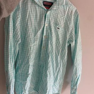 vinyard vines men’s button down shirt